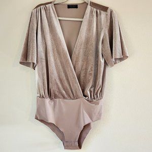 Zara Accesories, Women Body Suit, Velvet Short Sleeve, S, V Neck, Beige, Classic